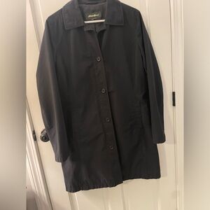 Eddie Bauer women’s medium lightweight button down black jacket trench